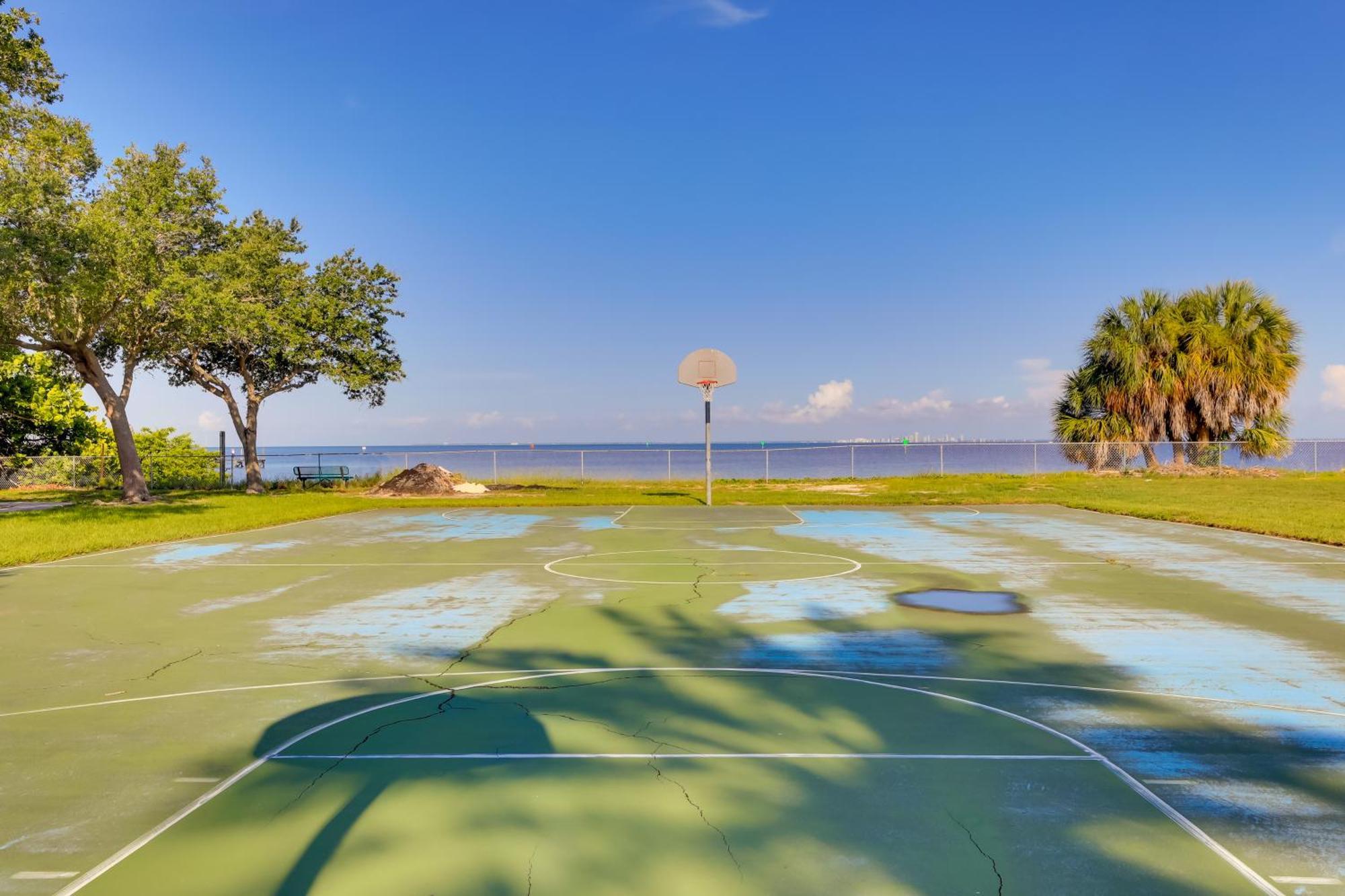 Coastal-Zen Ruskin Retreat Less Than 1 Mi To Beach! المظهر الخارجي الصورة